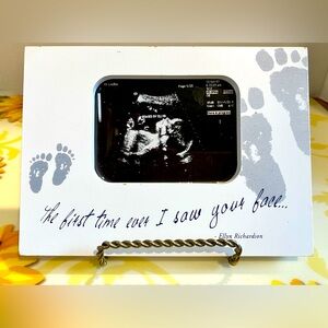 *3/$20* NWOT ELLYN RICHARDSON 5x7 SONOGRAM FRAME W/BLUE FOOTPRINTS.